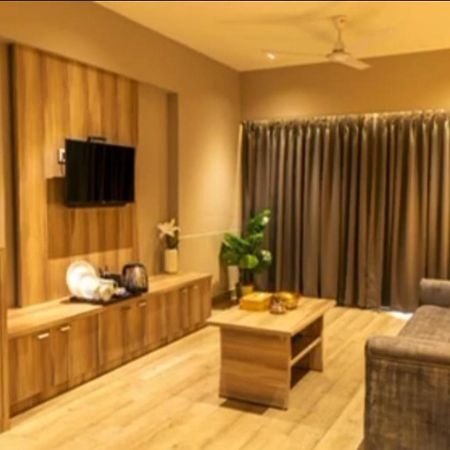 Ashok Deluxe Apartments, Marol Andheri East Mumbai  Buitenkant foto
