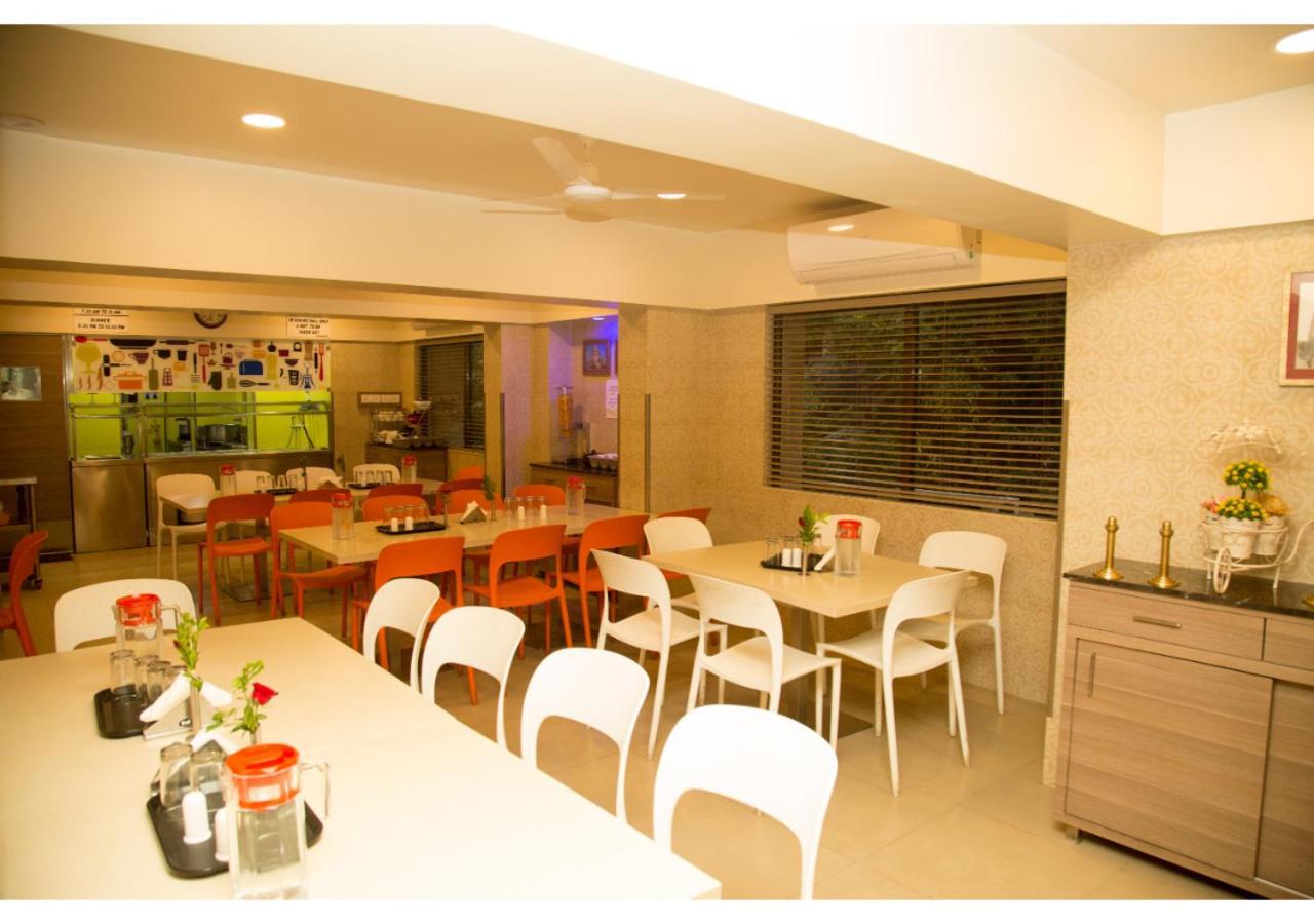 Ashok Deluxe Apartments, Marol Andheri East Mumbai  Buitenkant foto