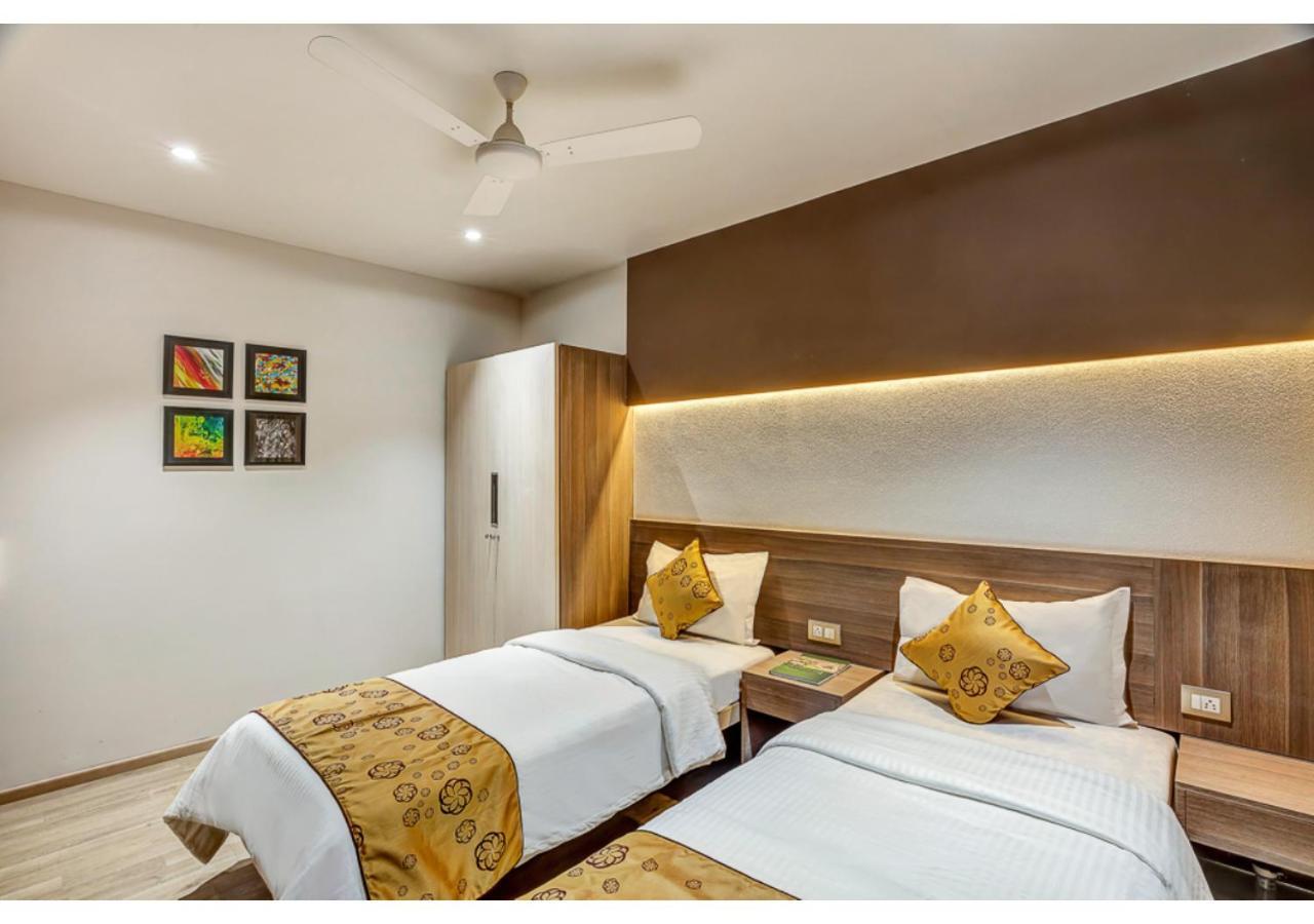 Ashok Deluxe Apartments, Marol Andheri East Mumbai  Buitenkant foto