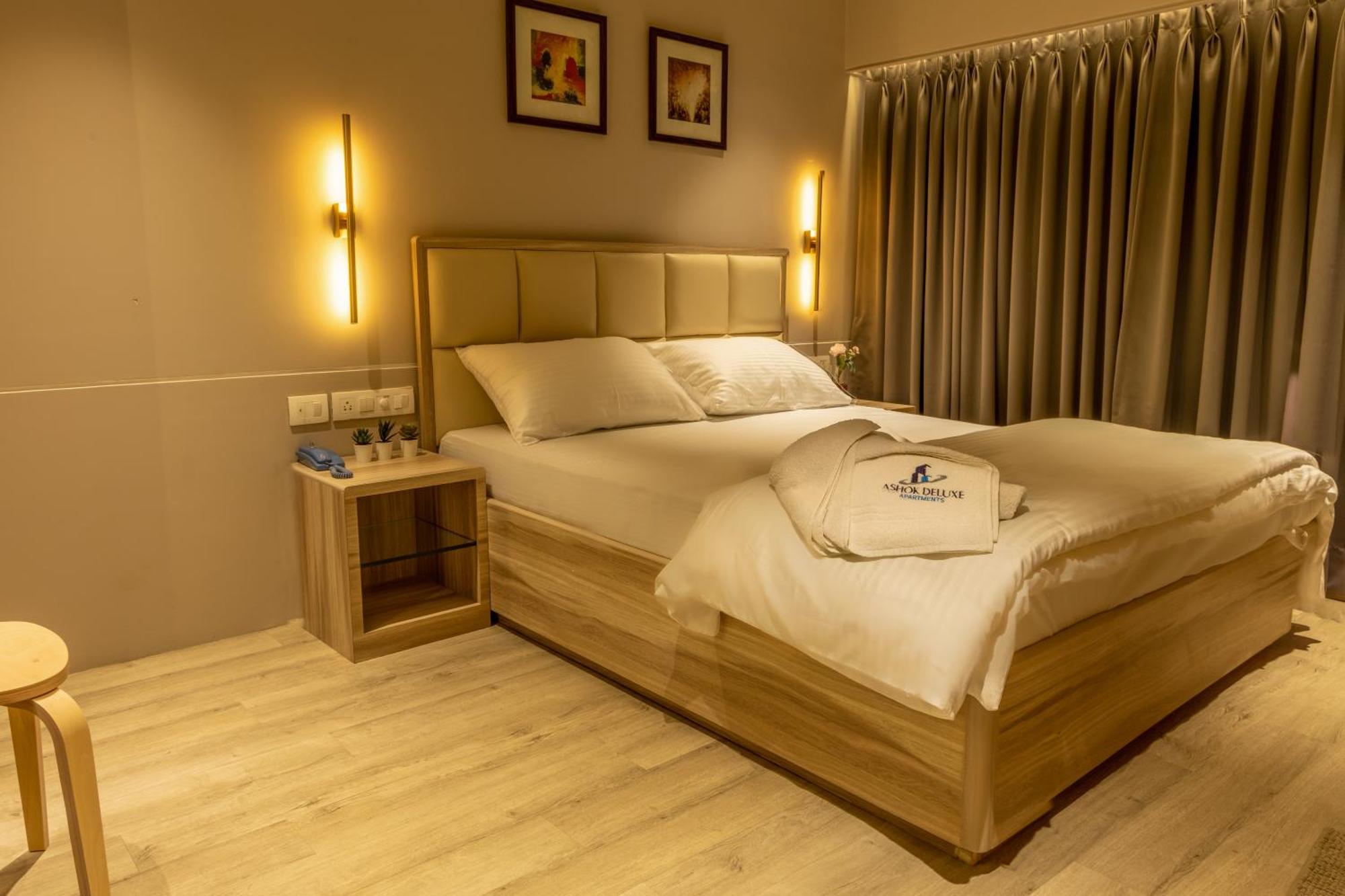 Ashok Deluxe Apartments, Marol Andheri East Mumbai  Buitenkant foto